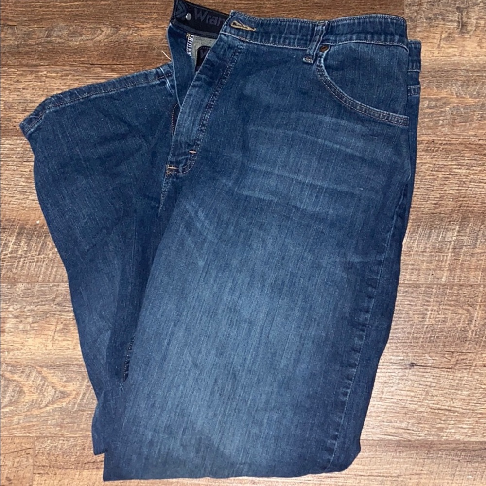 Wrangler 42 x 29